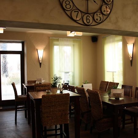 Hotel - Bistro - 3-Eck Merchweiler Exteriör bild
