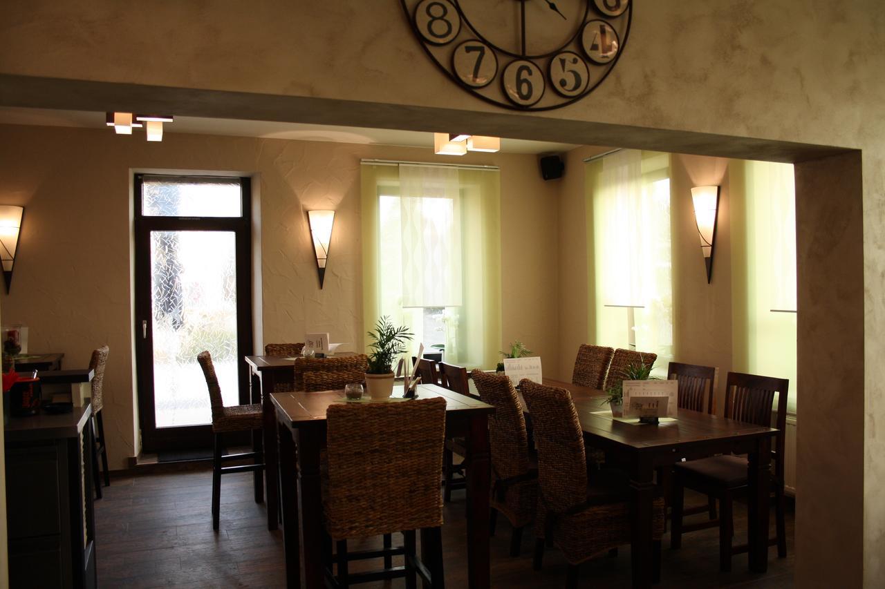 Hotel - Bistro - 3-Eck Merchweiler Exteriör bild